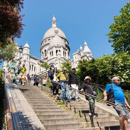 In Front Of The Sacre Coeur - 2 Bedrooms With Elevator * Paris